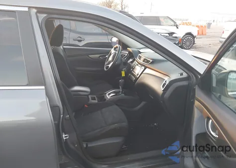 2015 Nissan Rogue S z USA, uszkodzony, nr VIN 5N1AT2MK4FC785273